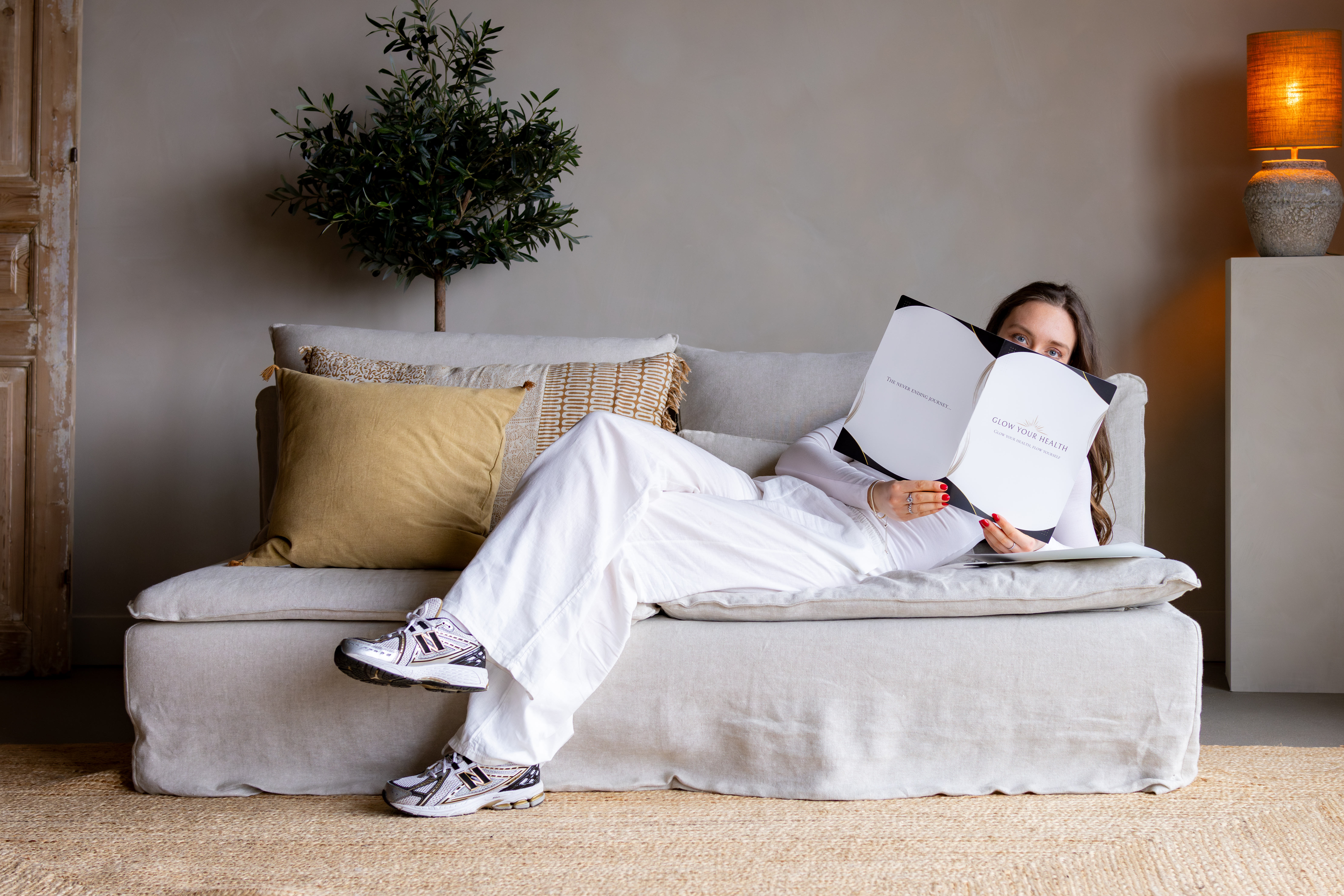 Michelle van Glow Your Health in een rustige wellness setting